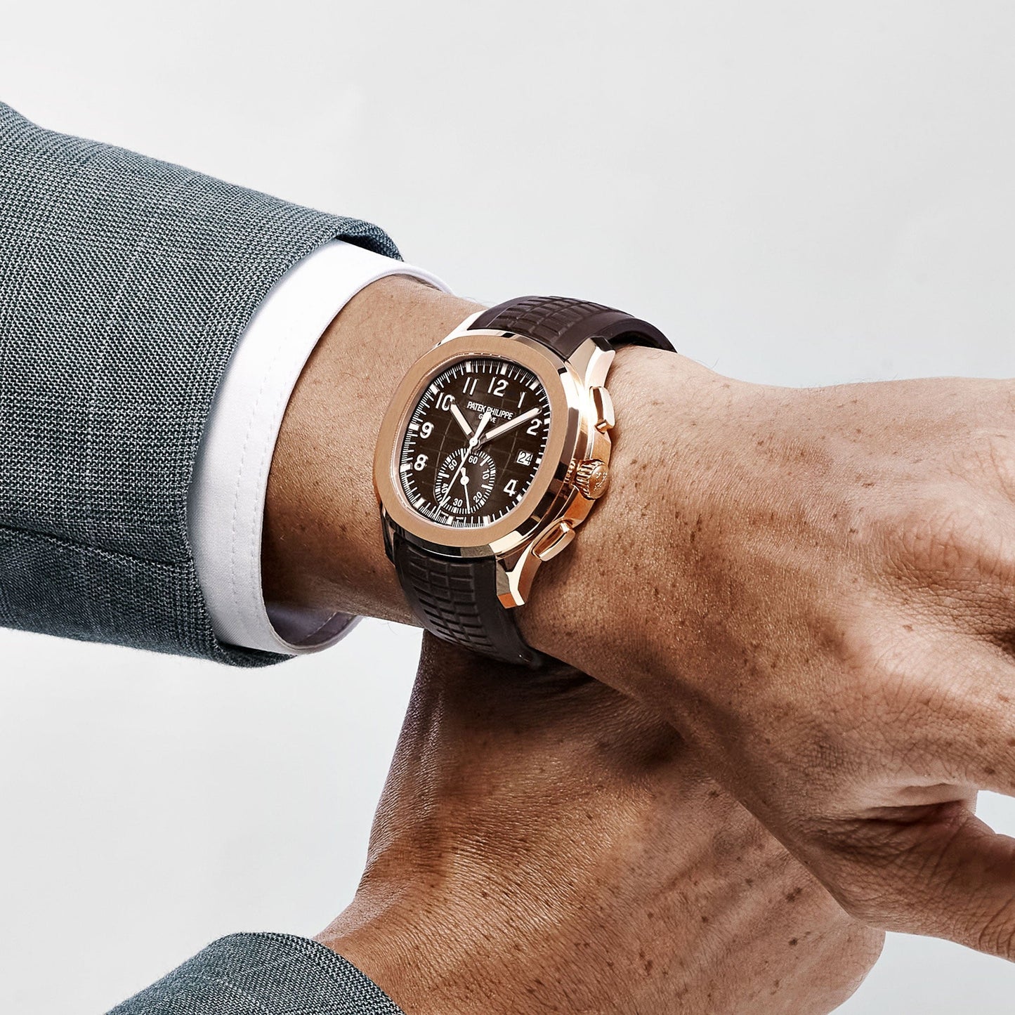 Chronographe Patek Philippe Aquanaut 5968R-001, cadran brun, or rose