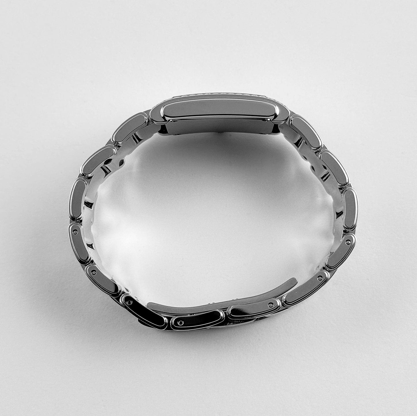 Patek Philippe Twenty-4 4910/1200A-010 « Femme » Acier Inoxydable Cadran Gris Lunette Diamants Quartz (2024)