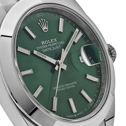Rolex Datejust 41 126300 Acier inoxydable Cadran vert Oyster (2025)