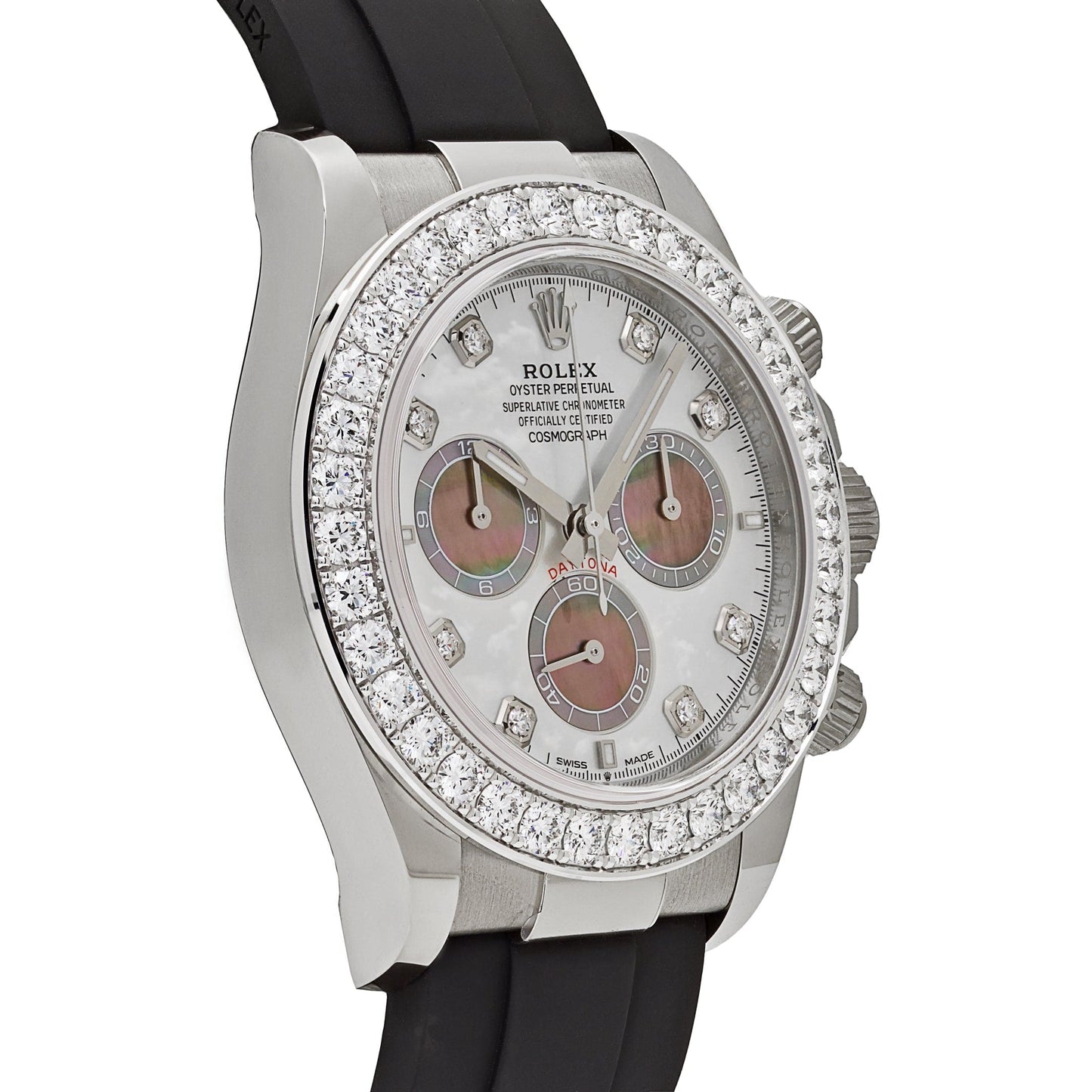 Rolex Daytona 126589RBR Or blanc, cadran en nacre serti de diamants, lunette sertie de diamants