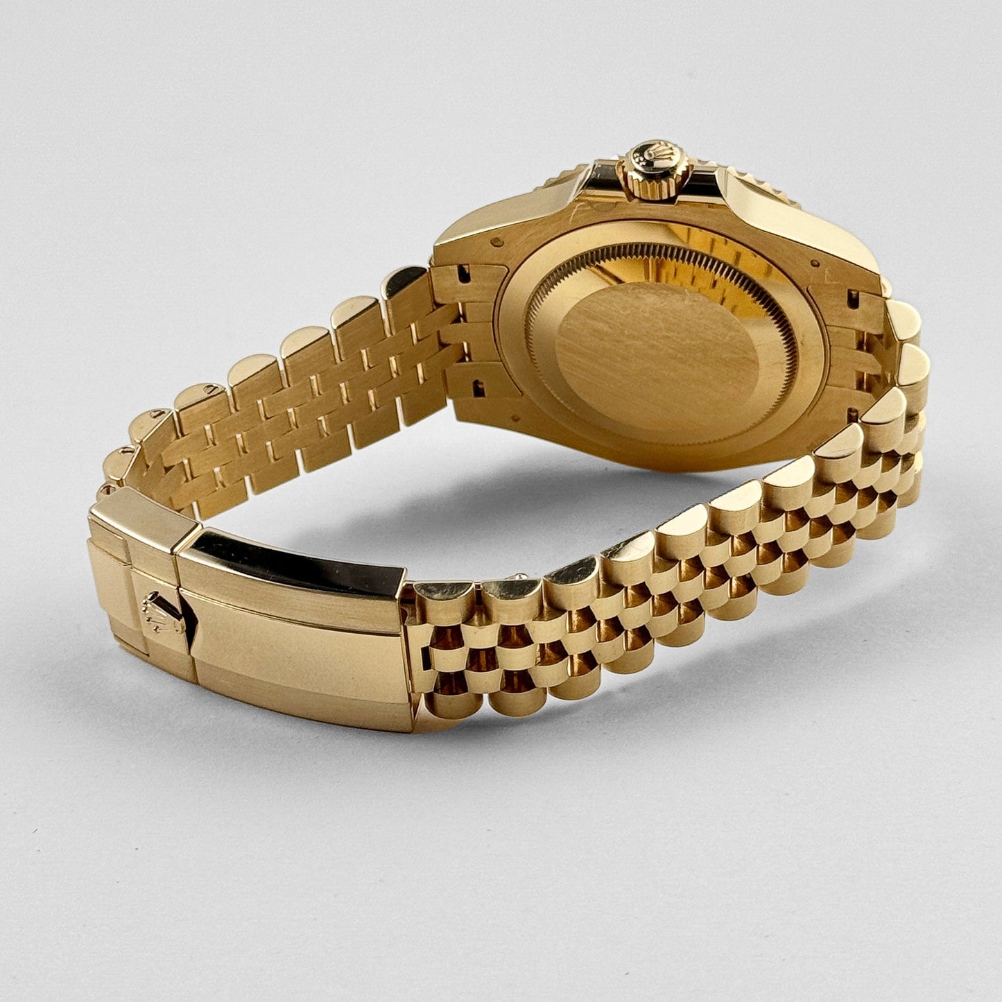 Rolex GMT-Master II 3285 V3 – Super Clone Suisse 126718GRNR Or Jaune Cadran Noir Jubilee (2023)